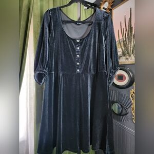 ModCloth Velvet Babydoll Dress | Size 1X | Black | Puff Sleeves